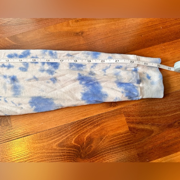 PINK long sleeve top. size small - Picture 4 of 5